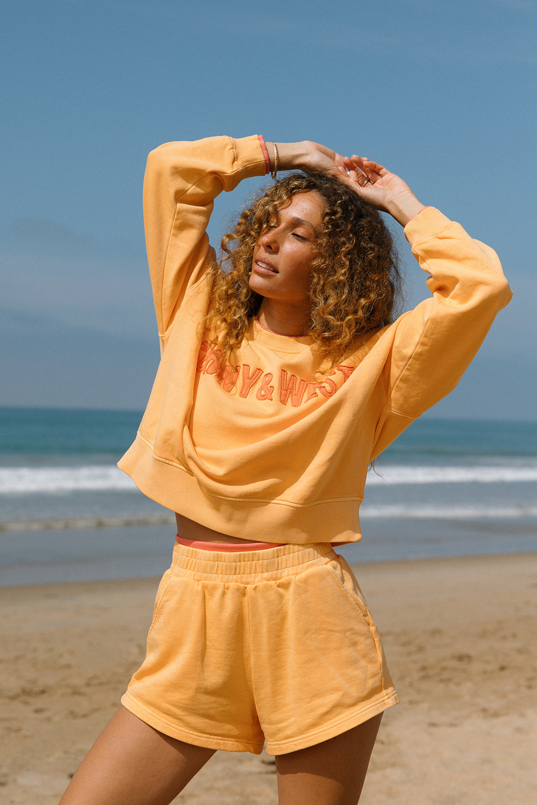 Two-Tone Layer Sweat Shorts - Mango